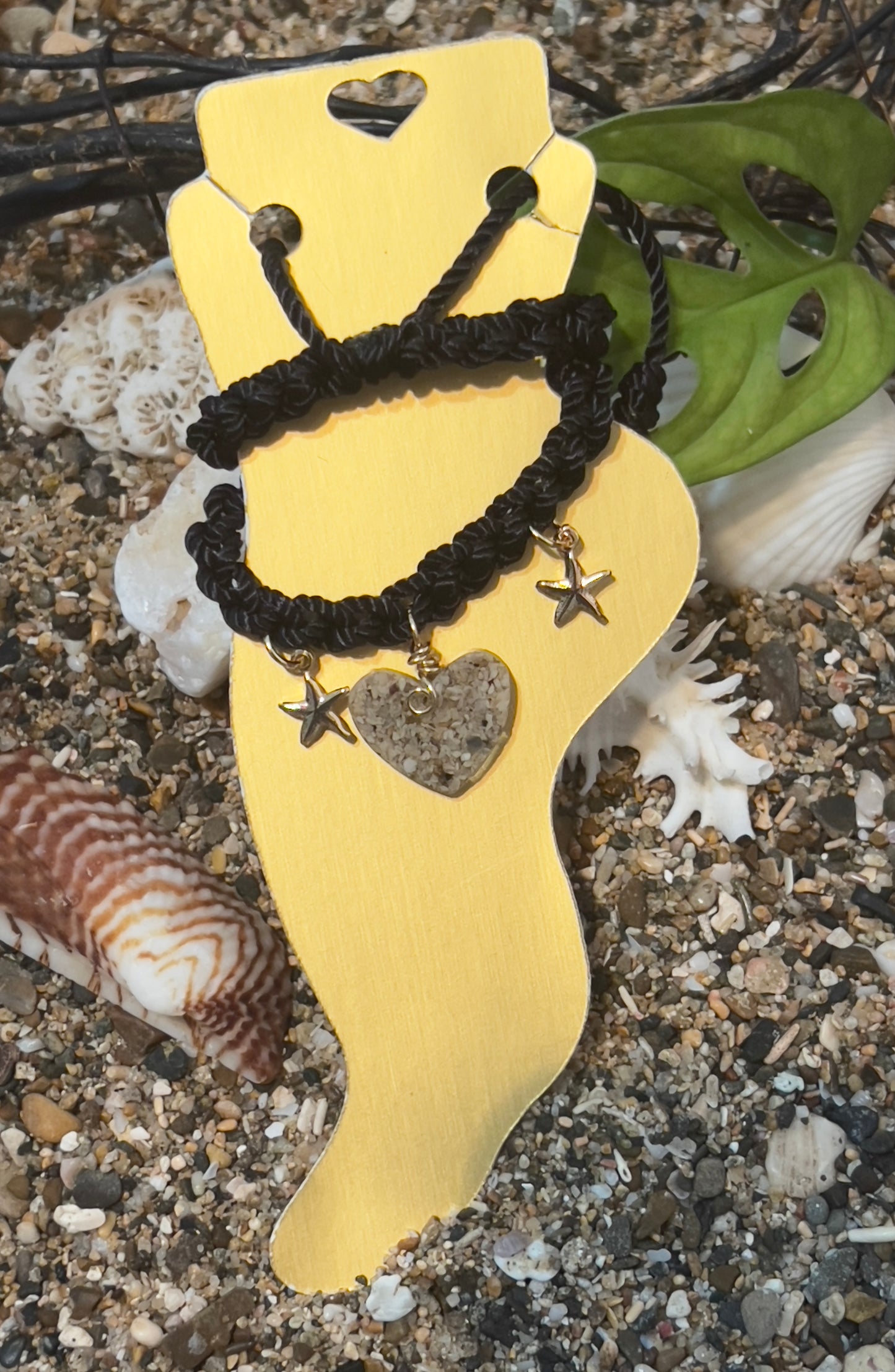 Tobillera que llevan el mar contigo (medallita “ARENA” y “Gold filled” charms)